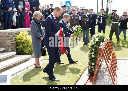 Le prince Guillaume le duc de Cambridge, la princesse Astrid de Belgique et le Taoiseach Enda Kenny photographiés lors de la cérémonie de clôture de la commémoration du centenaire de la bataille de Meshines Ridge, à Wytschaete (Wijtschate), le mercredi 07 juin 2017. Aujourd'hui (07/06/2017) marque le 100th anniversaire du début de la bataille des mines de Mesen, durant la première Guerre mondiale. BELGA PHOTO KURT DESPLENTER Banque D'Images