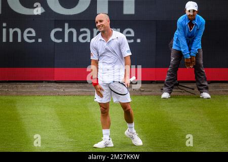 Le Belge Steve Darcis réagit lors d'un premier match entre le Belge Steve Darcis et l'Ukrainien Alexander Dolgopolov en singles hommes au tournoi de tennis Ricoh Open ATP à Rosmalen, aux pays-Bas, le mardi 13 juin 2017. BELGA PHOTO LUC CLAESSEN Banque D'Images