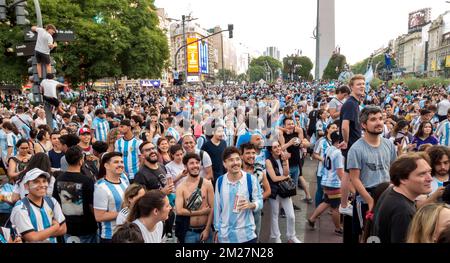 Les fans de football argentins fêtent la coupe du monde de la FIFA 2022 Banque D'Images