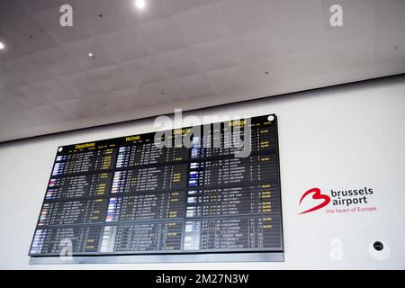 L'illustration montre le hall des départs lors d'une coupure de courant à l'aéroport de Bruxelles, à Zaventem, le jeudi 15 juin 2017. BELGA PHOTO JASPER JACOBS Banque D'Images