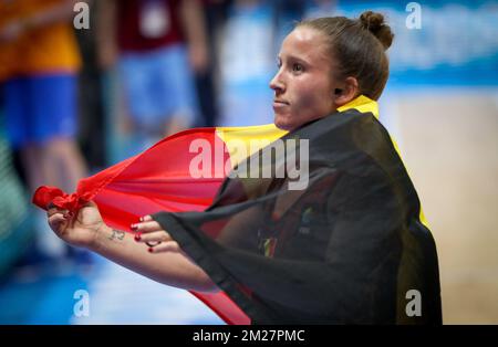 Les Cats belges Marjorie Carpreaux célèbre après avoir remporté un match entre les Cats belges, l'équipe nationale belge de basket, et la Lettonie, dans le premier tour de la FIBA Eurobasket Women 2017, le lundi 19 juin 2017, à Prague, en République tchèque. BELGA PHOTO VIRGINIE LEFOUR Banque D'Images