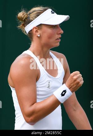 Belge Yanina Wickmayer célèbre après avoir remporté un premier tour de singles pour dames entre Belge Yanina Wickmayer (WTA 95) et Ukrainien Katerina Bondarenko (WTA 111) au tournoi de tennis Grand Chelem de Wimbledon au All England tennis Club, dans le sud-ouest de Londres, en Grande-Bretagne, le mardi 04 juillet 2017. BELGA PHOTO BENOIT DOPPAGNE Banque D'Images