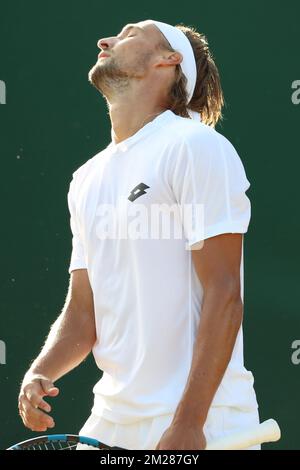 Belge Ruben Bemelmans (ATP 124) semble abattu lors d'un match de tennis contre l'Afrique du Sud Kevin Anderson (ATP 42), lors du troisième tour des singles hommes au tournoi de tennis de Wimbledon au All England tennis Club, dans le sud-ouest de Londres, en Grande-Bretagne, le vendredi 07 juillet 2017. BELGA PHOTO BENOIT DOPPAGNE Banque D'Images