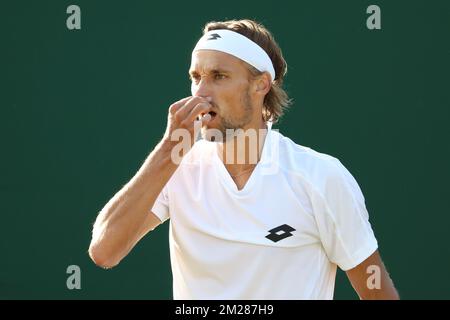 Belge Ruben Bemelmans (ATP 124) photographié lors d'un match de tennis contre l'Afrique du Sud Kevin Anderson (ATP 42), lors du troisième tour des singles hommes au tournoi de tennis de Wimbledon au All England tennis Club, dans le sud-ouest de Londres, en Grande-Bretagne, le vendredi 07 juillet 2017. BELGA PHOTO BENOIT DOPPAGNE Banque D'Images