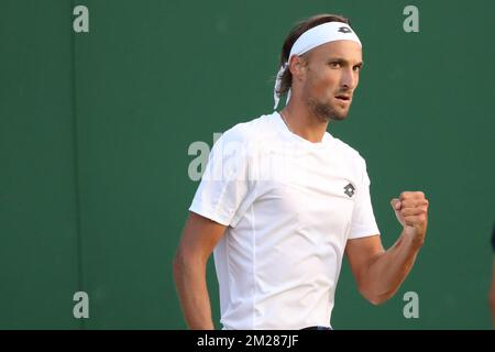 Belge Ruben Bemelmans (ATP 124) célèbre lors d'un match de tennis contre l'Afrique du Sud Kevin Anderson (ATP 42), lors du troisième tour des singles hommes au tournoi de tennis de Wimbledon au All England tennis Club, dans le sud-ouest de Londres, en Grande-Bretagne, le vendredi 07 juillet 2017. BELGA PHOTO BENOIT DOPPAGNE Banque D'Images