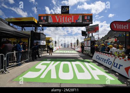 L'illustration montre la ligne d'arrivée de la dix-huitième étape de l'édition 104th de la course cycliste Tour de France, 179,5km de Briançon au Col d'Izoard, France, jeudi 20 juillet 2017. Le Tour de France de cette année a lieu du 1er juillet à 23 juillet. BELGA PHOTO DAVID STOCKMAN Banque D'Images