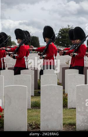 L'illustration montre les commémorations au cimetière de guerre du Commonwealth de Tyne Cot qui font partie de la commémoration du centenaire de Passchendaele, la troisième bataille d'Ypres les 30th et 31st juillet 2017, lundi 31 juillet 2017. BELGA PHOTO KURT DESPLENTER Banque D'Images