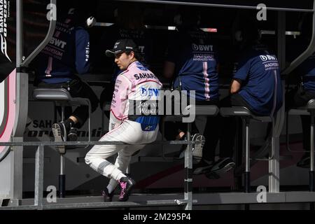 Esteban Ocon, pilote français de Force India photographié pendant la course libre du Grand Prix F1 de Belgique, à Spa-Francorchamps, le vendredi 25 août 2017. Le Grand Prix de Formule 1 Spa-Francorchamps a lieu ce week-end, de 25 août à 27 août. BELGA PHOTO NICOLAS LAMBERT Banque D'Images