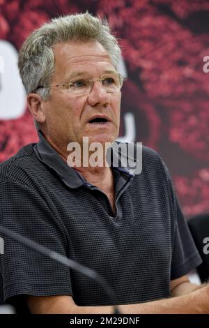 Laszlo Boloni, entraîneur-chef d'Anvers, photographié lors d'une conférence de presse de l'équipe belge de football Royal Antwerp FC pour présenter leurs derniers transferts, jeudi 07 septembre 2017, à Anvers. BELGA PHOTO DIRK WAEM Banque D'Images