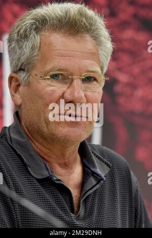 Laszlo Boloni, entraîneur-chef d'Anvers, photographié lors d'une conférence de presse de l'équipe belge de football Royal Antwerp FC pour présenter leurs derniers transferts, jeudi 07 septembre 2017, à Anvers. BELGA PHOTO DIRK WAEM Banque D'Images