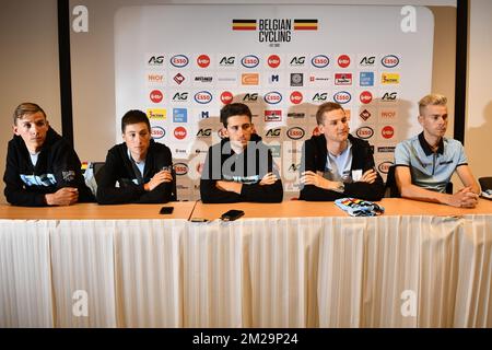Dylan Belge Teuns of BMC Racing Team, Jens Keukeleire Belge d'Orica Scott, Tiesj Benoot Belge de Lotto Soudal, Tim Wellens Belge de Lotto Soudal et Julien Vermote Belge d'étages Quick-Step photographiés lors d'une conférence de presse avant les Championnats du monde de cyclisme sur route UCI 2017 à Bergen, Norvège Mardi 19 septembre 2017. BELGA PHOTO YORICK JANSENS Banque D'Images