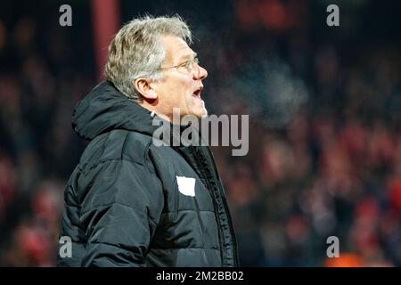 Laszlo Boloni, entraîneur-chef d'Anvers, photographié lors d'un match final de la coupe Croky 1/8 entre kv kortrijk et le FC Royal Antwerp, à Kortrijk, le mercredi 29 novembre 2017. BELGA PHOTO KURT DESPLENTER Banque D'Images