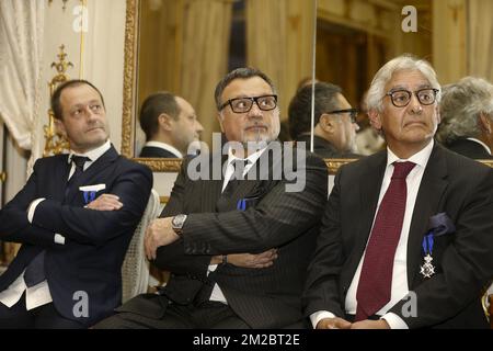 Cosimo Zizza du restaurant Da Mimmo, Khaled Zoughlami du restaurant les petits Oignons et Antonio Pinto du restaurant Belga Queen photographié lors d'une cérémonie pour décerner le grade « Chevalier de l'ordre de Léopold II » à divers chefs actifs à Bruxelles, le vendredi 22 décembre 2017 à Bruxelles. BELGA PHOTO NICOLAS MATERLINCK Banque D'Images