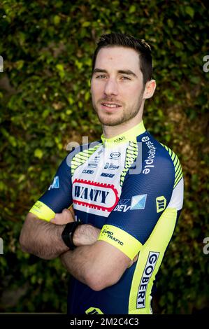 Le Belge Boris Vallee de Fortuneo-Vital concept pose pour le photographe lors de la journée de presse de l'équipe cycliste belge Wanty-Groupe Gobert, à Benidorm, Espagne, le vendredi 12 janvier 2018. BELGA PHOTO JASPER JACOBS Banque D'Images