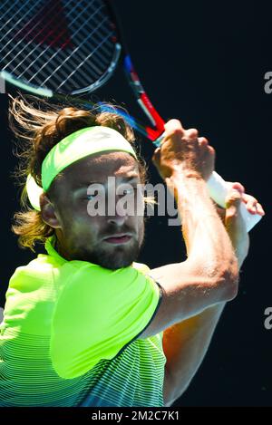 Le Belge Ruben Bemelmans joue pour perdre un match de tennis entre le géorgien Nikoloz Basilashvili (ATP 61) et le belge Ruben Bemelmans (ATP 117), lors du deuxième tour du tournoi de singles masculin au Grand Chelem de tennis « Australian Open », le mercredi 17 janvier 2018 à Melbourne Park, Melbourne, Australie. Cette première grande slam de la saison aura lieu du 15 au 28 janvier. BELGA PHOTO PATRICK HAMILTON Banque D'Images