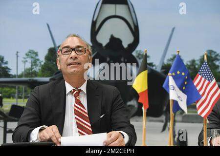 Christian Boas, Directeur général de l'ASCO, a pris la photo lors d'une réunion pour confirmer la collaboration à long terme entre ASCO Industries et Lockheed Martin, et la présentation d'un simulateur de vol F-35, à Zaventem, le jeudi 25 janvier 2018. BELGA PHOTO LAURIE DIEFFEMBACQ Banque D'Images