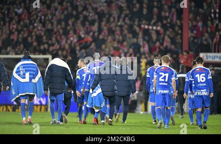 Les joueurs de Genk photographiés après une finale de Croky Cup 1/2, première jambe, match entre KV Kortrijk et RC Genk, à Kortrijk, mardi 30 janvier 2018. BELGA PHOTO YORICK JANSENS Banque D'Images