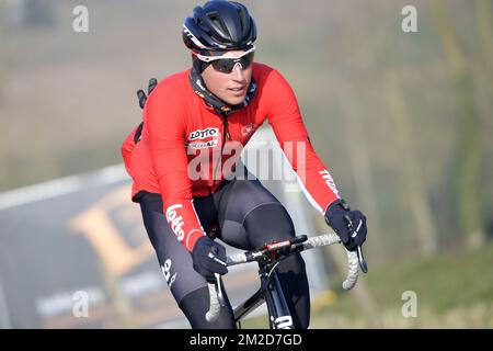 Jens Keukeleire Belge de Lotto Soudal photographié en action lors de la reconnaissance de la piste de l'édition 2018 de la course cycliste d'une journée Omloop Het Nieuwsblad, mercredi 21 février 2018. BELGA PHOTO YORICK JANSENS Banque D'Images