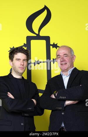 Les Wies de Graeve et Philippe Hensmans d'Amnesty International posent pour le photographe après une conférence de presse de l'organisation des droits de l'homme Amnesty International à Bruxelles le jeudi 22 février 2018. BELGA PHOTO ERIC LALMAND Banque D'Images