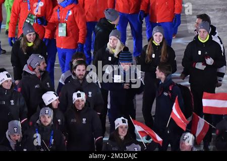 Les athlètes belges photographiés lors de la cérémonie de clôture le dernier jour des XXIII Jeux Olympiques d'hiver, dimanche 25 février 2018, à Pyeongchang, Corée du Sud. Les Jeux Olympiques d'hiver se tiendront du 9 au 25 février dans le comté de Pyeongchang, en Corée du Sud. BELGA PHOTO DIRK WAEM Banque D'Images