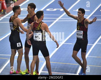 L'équipe de course « Belge Tornados » célèbre après avoir terminé troisième place à la finale de relais 4 x 400 m pour hommes aux Championnats du monde d'athlétisme en salle de l'IAAF, à Birmingham, Royaume-Uni, le dimanche 04 mars 2018. Les championnats ont lieu du 1 au 4 mars. BELGA PHOTO ERIC LALMAND Banque D'Images