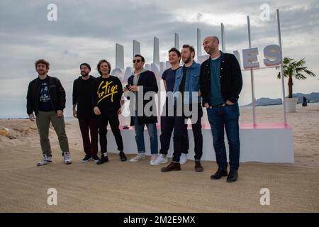 Florent Bernard, Kyan Khojandi, Orelsan, Jonathan Cohen, les invités et Harry Tordjman assistent à un photocall lors du Festival international de Cannes 1st | Florent Bernard, Kyan Khojandi, Orelsan, Jonathan Cohen, des invités et Harry Tordjman durant un photocall pendant le Festival international de Cannes 1er. 07/04/2018 Banque D'Images