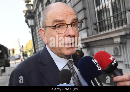 Le ministre de la Justice, Koen Geens, s'entretient avec la presse lors d'une réunion du conseil des ministres du gouvernement fédéral à Bruxelles, le vendredi 20 avril 2018. BELGA PHOTO DIRK WAEM Banque D'Images