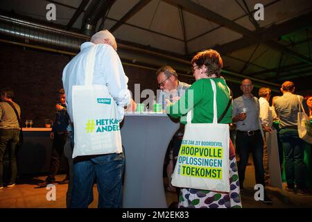 L'illustration montre le lancement de la campagne électorale du parti vert flamand Groen avant les élections communales 2018, samedi 21 avril 2018, à Gand. BELGA PHOTO JAMES ARTHUR GEKIERE Banque D'Images