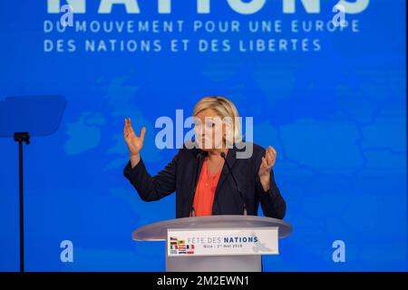 Pour 1 mai, contrairement à ses habitudes, Marine n'a pas défilé à Paris, mais a donné un rendez-vous à ses militants à Nice, A l'occasion de la réunion organisée par le mouvement Europe des Nations et des libertés (MENL).sur la photo Marine LePen | pour le 1er Mai contrairement à ses habitants, Marine ne défilait pas à Paris, mais à donner rendez-vous à ses militants à Nice, À l'occasion de la réunion organisée par le mouvement Europe des nations et des libertés (MENL) . Sur la photo Marine LePen. 01/05/2018 Banque D'Images