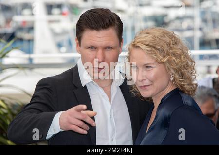 Photocall du film 'vGrans' au Palais des Festival de Cannes pendant le 71 ème Festival de Cannes. Acteur Eero Milonoff et actrice Eva Melander | Photocall du film 'gros'l au Palais des Festival de Cannes lors du 71 eme Festival de Cannes. l'Acitor Eero Milonoff et l'actrice Eva Melander 09/05/2018 Banque D'Images