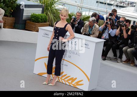 Emilia Clarke participe au photocall de 'olo: A Star Wars Story' lors du Festival annuel de Cannes 71st au Palais des Festivals| Emilia Clarke assiste au photocall de 'olo : A Star Wars Story' lors du 71e Festival de Cannes au Palais des Festivals 15/05/2018 Banque D'Images