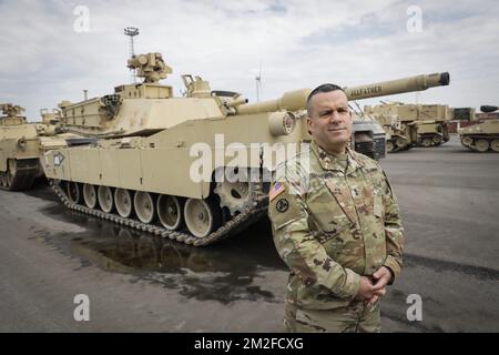 ÉTATS-UNIS Major général Steven Shapiro, commandant général, 21st Theatre Suresment Command photographié pendant l'opération militaire 'du fort au port' de l'armée belge, à Kallo, le lundi 21 mai 2018. BELGA PHOTO THIERRY ROGE Banque D'Images