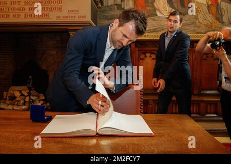 Ivan Leko, entraîneur en chef du Club Brugge, photographié comme les joueurs du Club Brugge sont accueillis à l'hôtel de ville de Bruges, après avoir remporté le titre de champion de la Jupiler Pro League, le lundi 21 mai 2018, à Bruges. BELGA PHOTO KURT DESPLENTER Banque D'Images