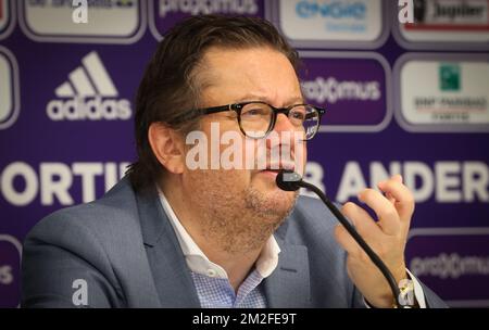 Le président d'Anderlecht, Marc Coucke, a été photographié lors d'une conférence de presse de l'équipe de la Jupiler Pro League, RSC Anderlecht, à Anderlecht, Bruxelles, le mercredi 23 mai 2018. BELGA PHOTO VIRGINIE LEFOUR Banque D'Images