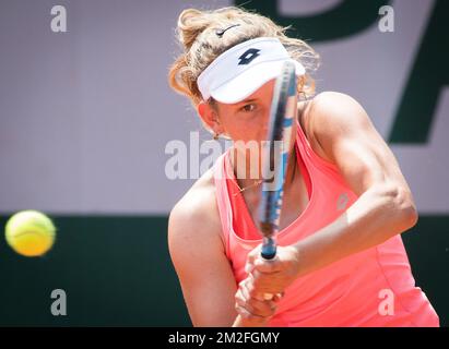 Elise Mertens Belge photographiée lors d'une session de formation avant le tournoi de tennis Roland Garros, à Paris, France, le vendredi 25 mai 2018. Le tirage principal du Grand Chelem Roland Garros de cette année a lieu du 27 mai au 10 juin. BELGA PHOTO BENOIT DOPPAGNE Banque D'Images