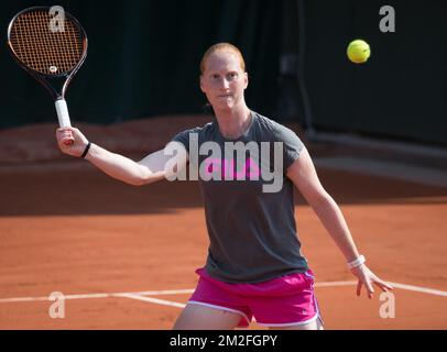 Alison belge Van Uytvanck photographiée lors d'une session de formation avant le tournoi de tennis Roland Garros, à Paris, France, vendredi 25 mai 2018. Le tirage principal du Grand Chelem Roland Garros de cette année a lieu du 27 mai au 10 juin. BELGA PHOTO BENOIT DOPPAGNE Banque D'Images