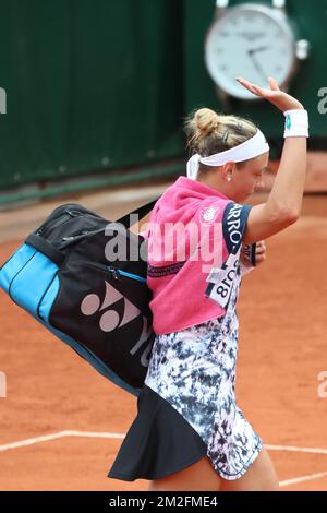 Belge Yanina Wickmayer part après qu'elle a perdu un match contre l'australien Samantha Stosur (WTA 90) lors du premier tour des singles féminins au tournoi de tennis Roland Garros French Open, à Paris, en France, le mardi 29 mai 2018. Le tirage principal du Grand Chelem Roland Garros de cette année a lieu du 27 mai au 10 juin. BELGA PHOTO BENOIT DOPPAGNE Banque D'Images