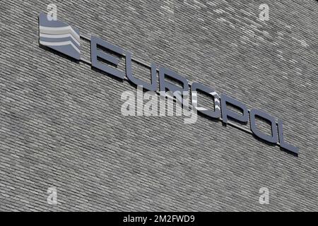Logo Europol photographié lors d'une visite de travail du Premier ministre belge et ministre de l'intérieur au siège d'Europol (Office européen de police) à la Haye, aux pays-Bas, le mercredi 06 juin 2018. BELGA PHOTO NICOLAS MATERLINCK Banque D'Images