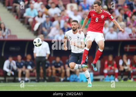 Olivier Giroud en France et Andreas Christensen au Danemark se battent pour le ballon lors du match de football entre la France et le Danemark, troisième match du groupe C à la coupe du monde de la FIFA 2018, au stade Luzhniki à Moscou, en Russie, le mardi 26 juin 2018. BELGA PHOTO BRUNO FAHY Banque D'Images