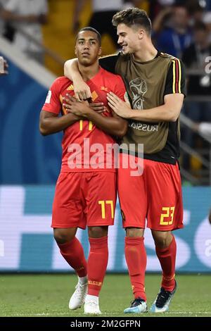 Youri Tielemans de Belgique et Leander Dendoncker de Belgique célèbrent après une partie de 16 match entre l'équipe nationale belge de football les Red Devils et le Japon à Rostov, en Russie, le lundi 02 juillet 2018. BELGA PHOTO DIRK WAEM Banque D'Images