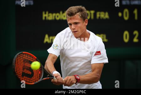 Belge Arnaud Bovy photographié en action lors d'un match de tennis entre Belge Arnaud Bovy et Français Harold Mayot, dans la deuxième ronde des garçons célibataires au tournoi de tennis grand slam de Wimbledon 2018 au All England tennis Club, dans le sud-ouest de Londres, en Grande-Bretagne, le mardi 10 juillet 2018. BELGA PHOTO VIRGINIE LEFOUR Banque D'Images