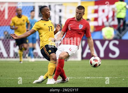 Youri Tielemans de Belgique et Eric Dier d'Angleterre photographiés en action lors d'un match de football entre l'équipe nationale belge de football les Red Devils et l'Angleterre, troisième place de la coupe du monde de la FIFA 2018, samedi 14 juillet 2018 à Saint-Pétersbourg, Russie. BELGA PHOTO LAURIE DIEFFEMBACQ Banque D'Images