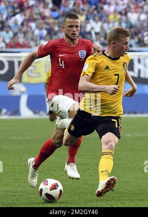 Eric Dier, de l'Angleterre, et Kevin de Bruyne, de Belgique, ont photographié en action lors d'un match de football entre l'équipe nationale belge des Red Devils et l'Angleterre, troisième place de la coupe du monde de la FIFA 2018, samedi 14 juillet 2018 à Saint-Pétersbourg, en Russie. BELGA PHOTO LAURIE DIEFFEMBACQ Banque D'Images