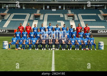 G-D, rangée supérieure, gardien de but de Gent Yannick Thoelen, gardien de but de Gent Anthony Swolfs, gardien de but de Gent Nicolas Raskin, gardien de but de Gent Roman Yaremchuk, gardien de but de Gent Giorgi Chakvetadze, gardien de but de Gent Thibault de Smet, gardien de but de Gent Giorgi, gardien de but de Gent de Goeur de Gent, gardien de but de but de Goete de David, gardien de but de Gent de Gent de Gari, gardien de but de but de Gent, gardien de but de Gent de Gent Goem de Goéte de Goeur de Goem, gardien de Thomas Foket de Gent, Anderson Esiti de Gent, Renato Neto de Gent, Sigurd Rosted de Gent, Igor Plastun de Gent, Samuel Kalu Ojim de Gent, Peter Olayinka de Gent, Stallone Limbombe de Gent et front row, Ofir Davidzada de Gent, Aboubakary Ko de Gent Banque D'Images