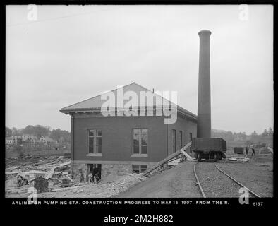 Service de distribution, station de pompage d'Arlington, avancement de la construction, du sud, Arlington, Masse, 16 mai 1907 , travaux d'eau, stations de pompage, chantiers de construction Banque D'Images
