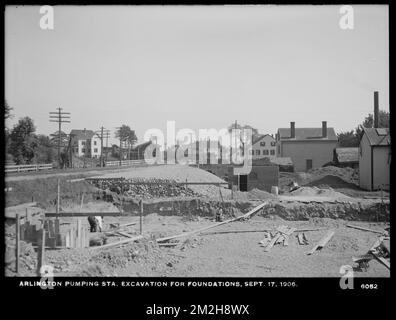 Service de distribution, station de pompage d'Arlington, excavation pour fondations, Arlington, Mass., 17 septembre 1906 , travaux nautiques, stations de pompage, chantiers de construction Banque D'Images