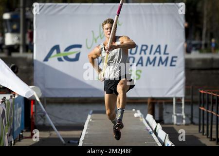 Art belge Arnaud photographié en action lors de l'événement de la voûte polaire AG Insurance Urban Memorial, samedi 25 août 2018, à Anvers. BELGA PHOTO KRISTOF VAN ACCOM Banque D'Images