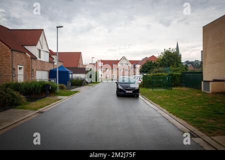 L'illustration montre le lieu d'un drame familial où une femme a tué ses trois enfants, à Varsenare, Jabbeke, le mercredi 29 août 2018. La police a arrêté la femme après avoir essayé de se suicider. BELGA PHOTO KURT DESPLENTER Banque D'Images