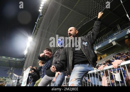 Les supporters de Genk célèbrent après un match de football entre le club danois Brondby IF et l'équipe belge KRC Genk, le jeudi 30 août 2018 à Copenhague, Danemark, le match de retour de la compétition de l'UEFA Europa League. La première jambe s'est terminée par une victoire de Genk en 5-2. BELGA PHOTO BRUNO FAHY Banque D'Images