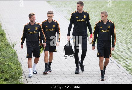 Les Dries de Belgique Mertens, Leandro Trossard, le gardien de but de Belgique Koen Casteels et Timothy Catagne arrivent pour une session de formation de l'équipe nationale belge de football les Red Devils à Tubize, le jeudi 06 septembre 2018. L'équipe se prépare à un match amical contre l'Écosse le 07 septembre et à un match de la Ligue des Nations de l'UEFA contre l'Islande le 11 septembre. BELGA PHOTO VIRGINIE LEFOUR Banque D'Images